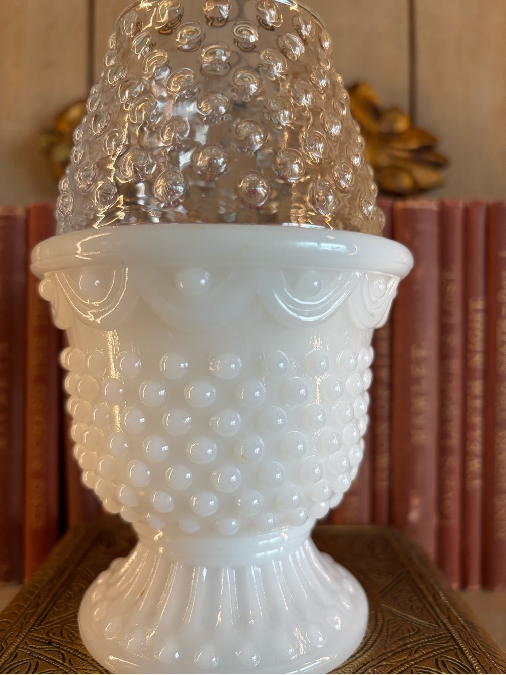Avon White Hobnail Pedestal Fairy Lamp with Clear Hobnail Shade - Picture 3 of 13